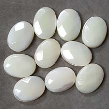 15X20MM FACETED OVAL CABOCHON MOP WHITE(6PCS/BAG)
